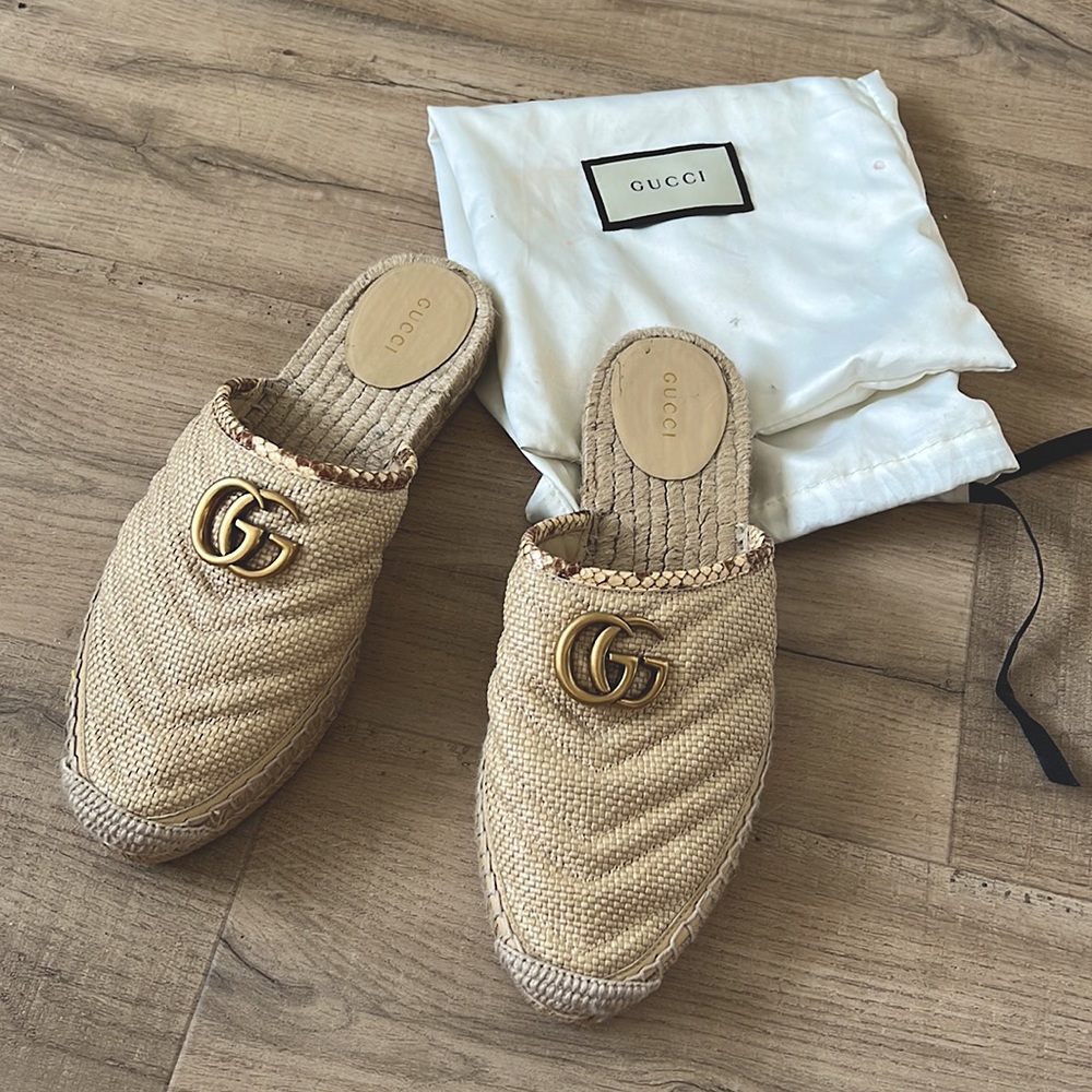 Barely worn Gucci Espadrille Flat Slip-On
